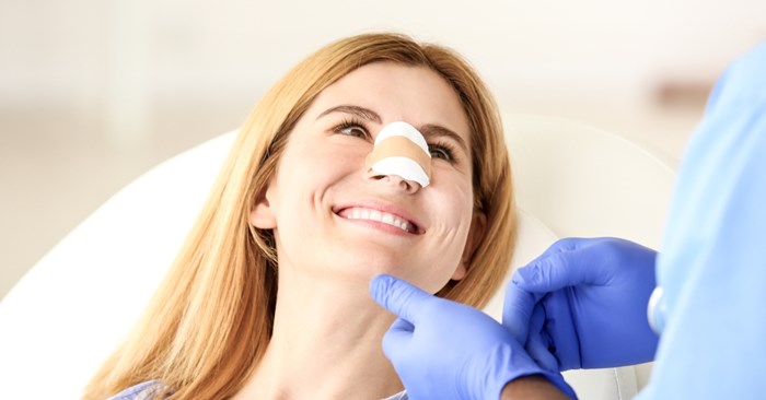 how to find the right plastic surgeon to perform a corrective rhinoplasty